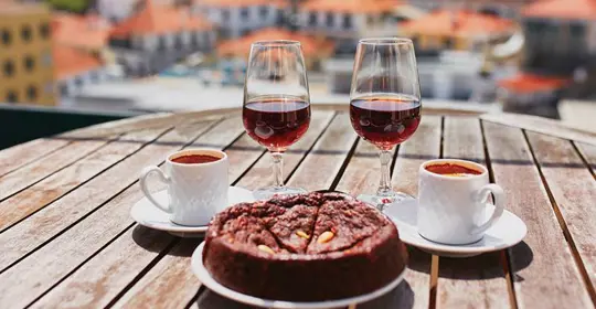 bolo de mel de cana (Honeycake), Madeira